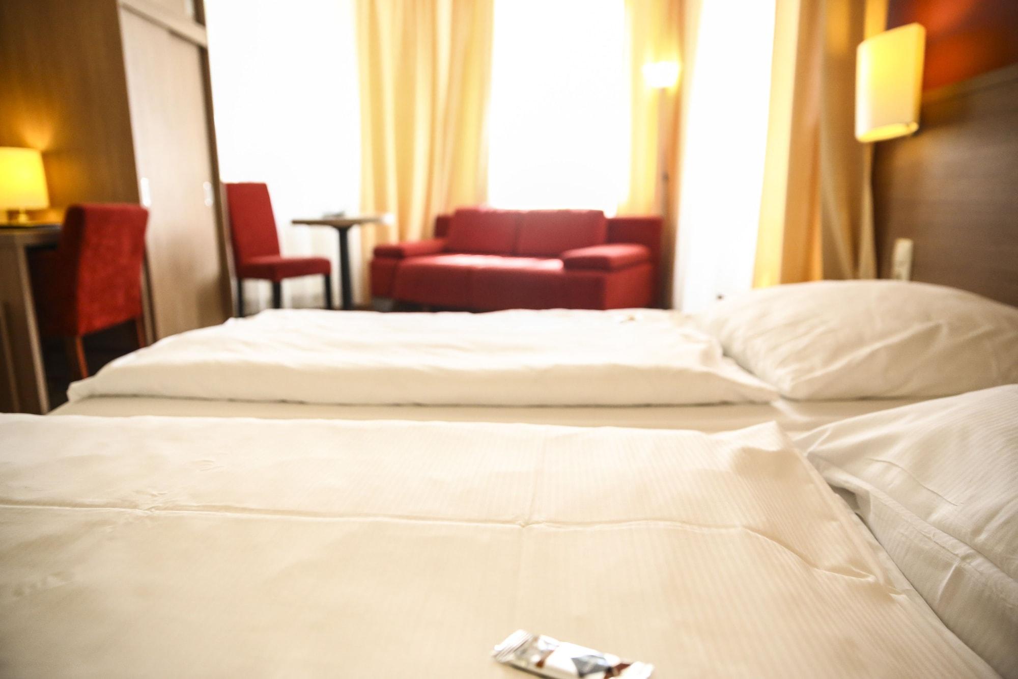 Hotel Marienthal Garni Hamburg Exterior photo