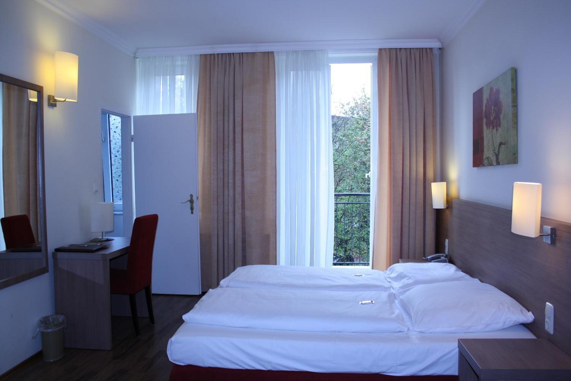 Hotel Marienthal Garni Hamburg Exterior photo